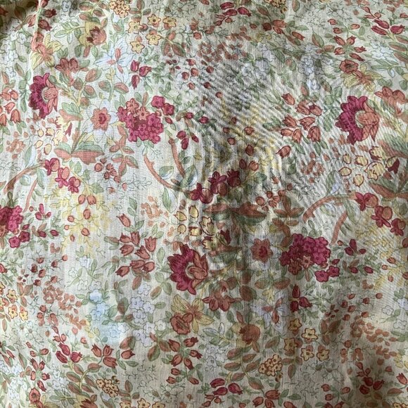 Lot of 3 April Cornel Floral Ruffle Pillowcases 20x20 - Picture 5 of 7